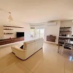 Stunning Seafront With Spectacular Sea Views *