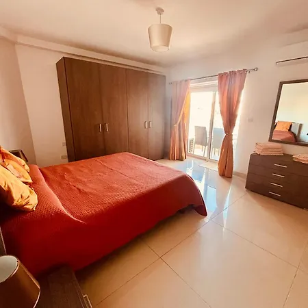 Apartman Stunning Seafront With Spectacular Sea Views San Pawl il-Baħar