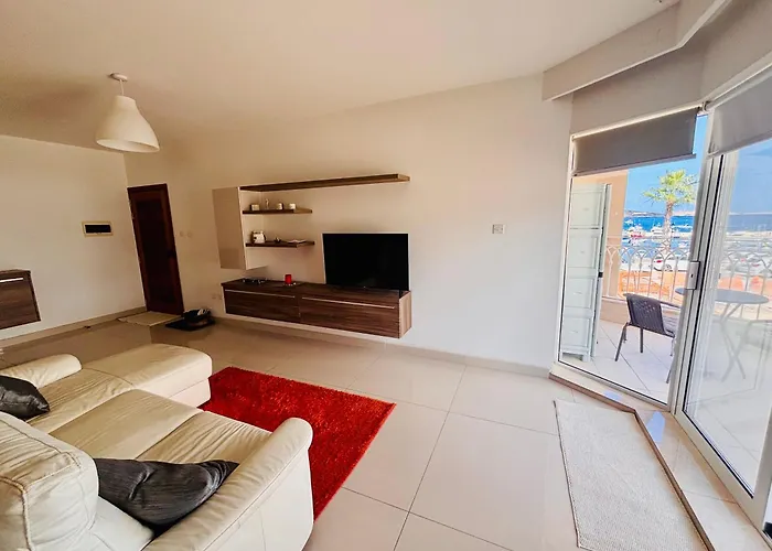 Stunning Seafront With Spectacular Sea Views Διαμέρισμα *