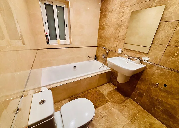 Stunning Seafront With Spectacular Sea Views Σεντ Πόλς Μπέι